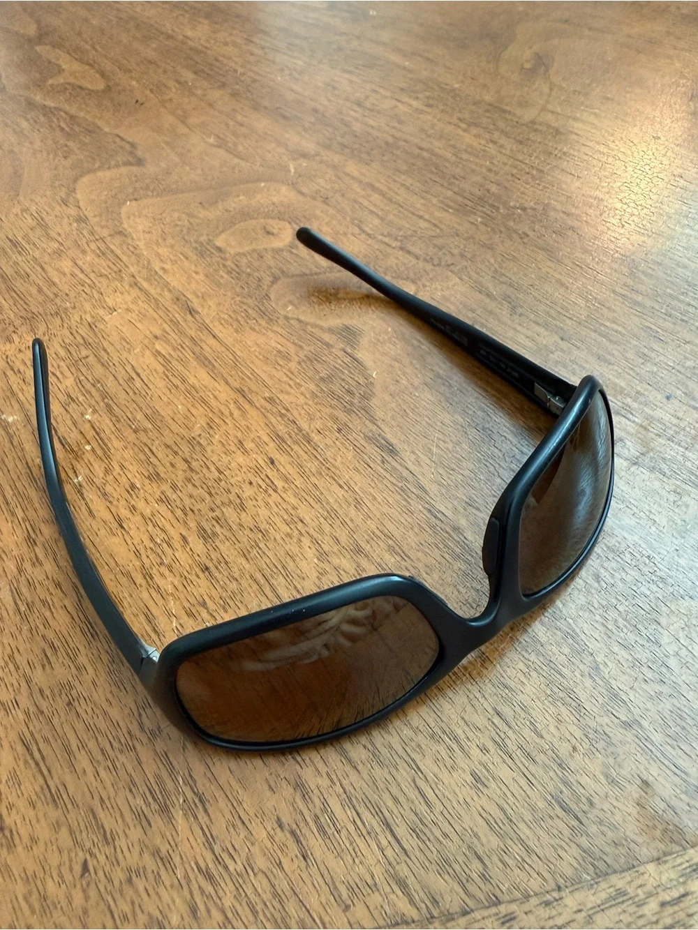 Maui Jim Stingray Sunglasses Black Frame, like new condition
